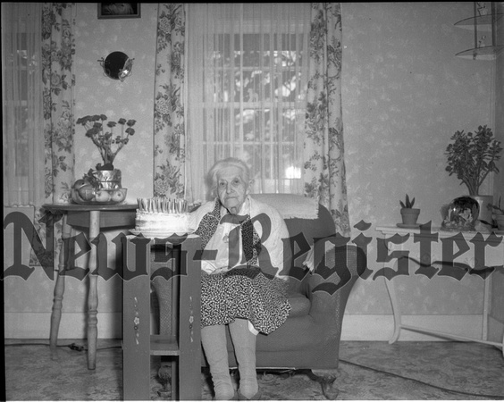 1948-Yamhill, elderly women;s birthday.jpeg