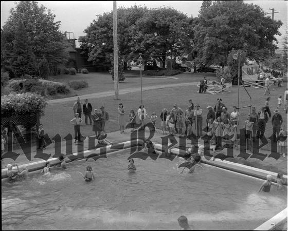 1947-6 Carlton Pool open.jpeg