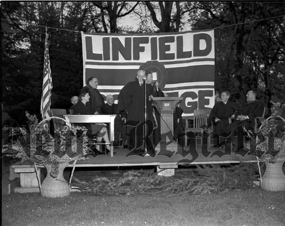 1944-5 Linfield Graduation Exercises  1.jpeg