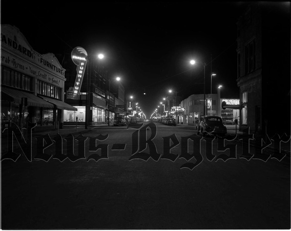 1949 New Mercury Vapoer street lighting 4.jpeg