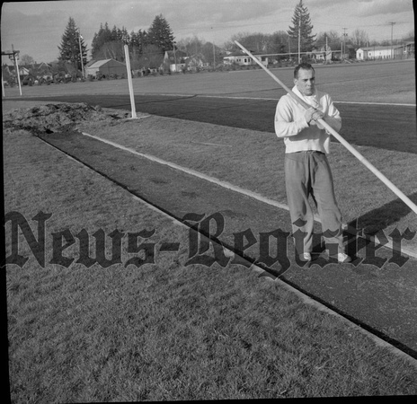 1955-3 Ralph Grow, Linfield Pole Vaulter.jpeg