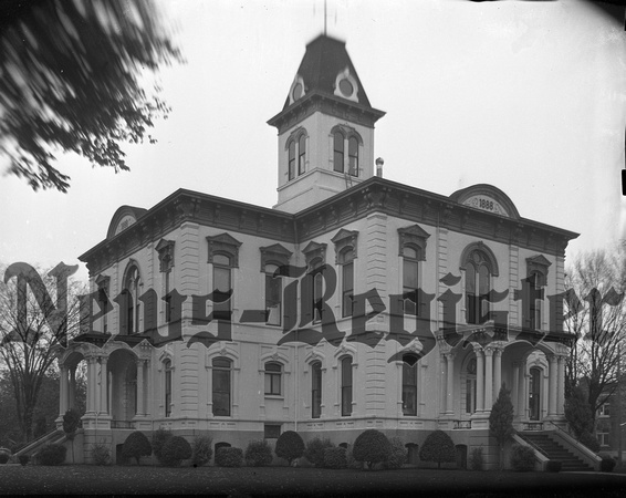 1940 Yamhill County Courthouse; WWI soldier memorial-5
