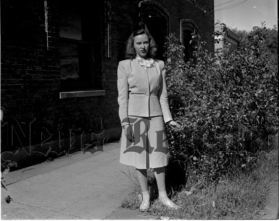 1945-1 Elizabeth randall TR Society Page .jpeg