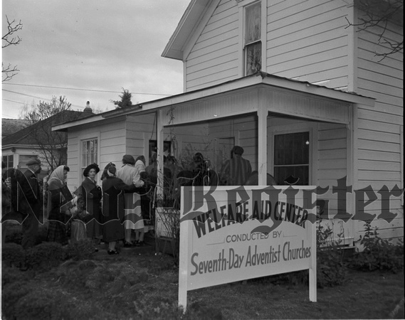 1953-1 Welfare Aid Center opens 3.jpeg