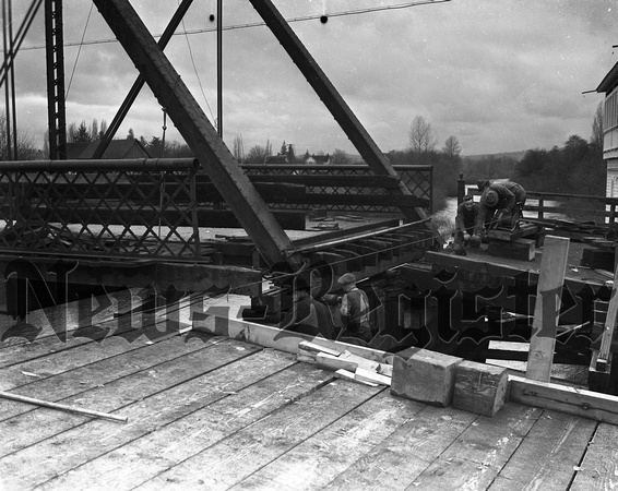 1939-2-9 Sheridan Bridge Construction-3