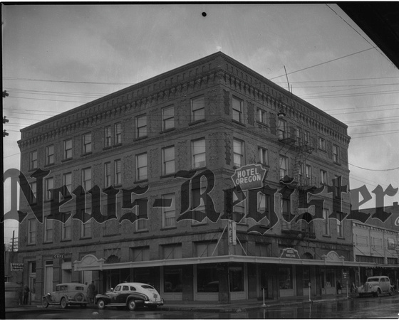 1938-1949 Hotel Oregon  19.jpeg