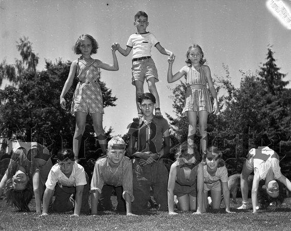 1940-7-25 Play Day-2