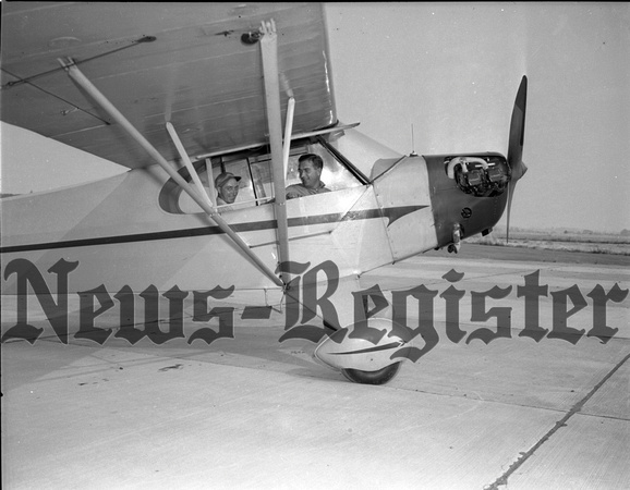 1945-8-23 Airport Flight School operators and Planes 1.jpeg
