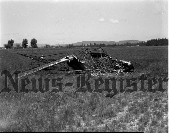 1947-6-20 Airplane crash 1.jpeg