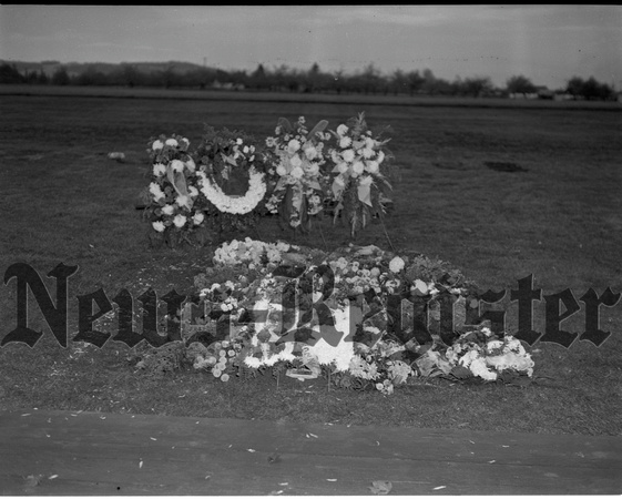 1948-11-1 Roach funeral 1.jpeg