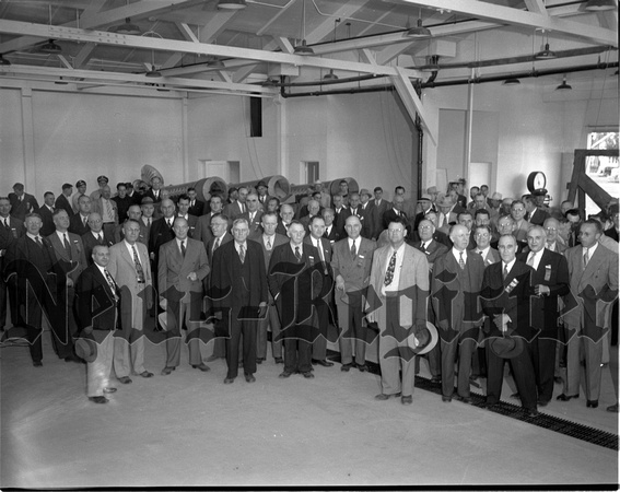 1946-7-4 Portland Chamber of Commerce visit to Yamhill County.jpeg