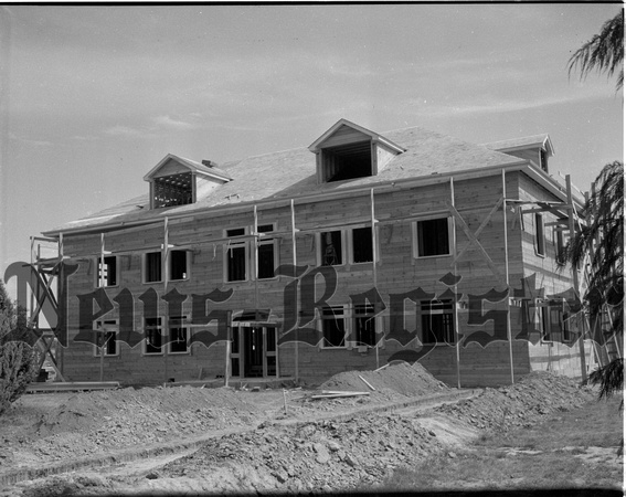 1946-8 Linfield- Construction of Women's dorm and new Cook Memorial Infirmary 6.jpeg