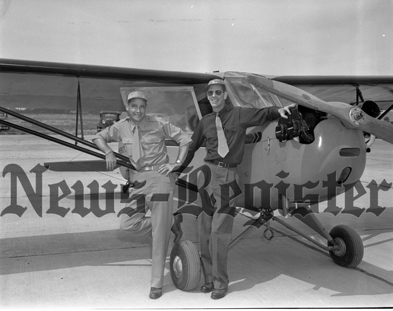 1945-8-23 Airport Flight School operators and Planes 2.jpeg
