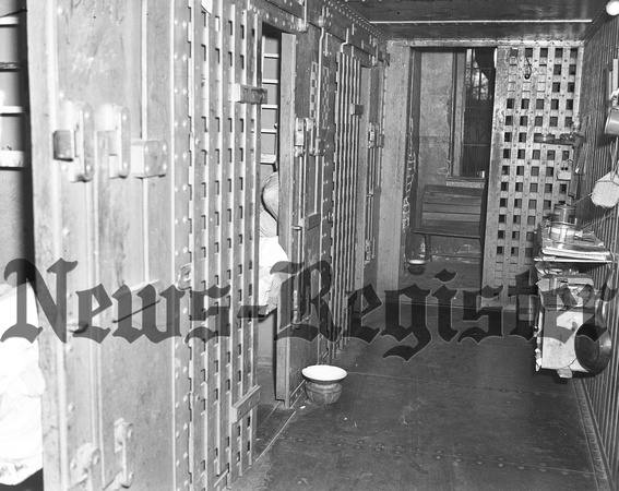1940-2-29 Yamhill County jail interiors-5