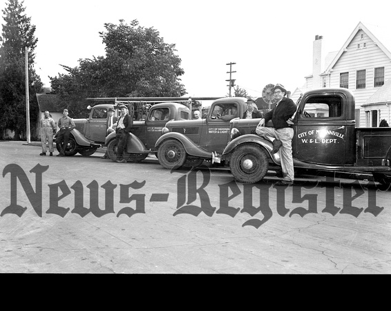 1938-10-20_McMinnville Water & Light; truck fleet