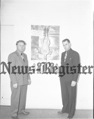 1949-12-15 Pearson-Wheeler prize dressed turkey at Roseburg exhibit.jpeg