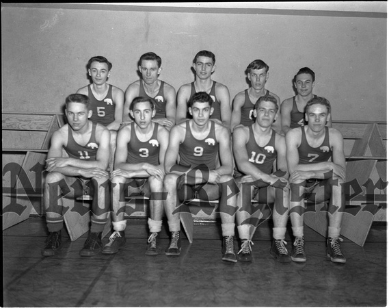 1946-2 or 3 Mac-hi sports 1945-1946 Basketball Squad.jpeg