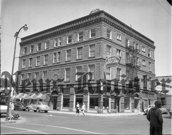 1949-7 Hotel Oregon.jpeg