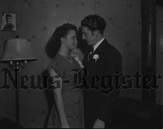 1949-10 Beckner-Taylor Wedding.jpeg