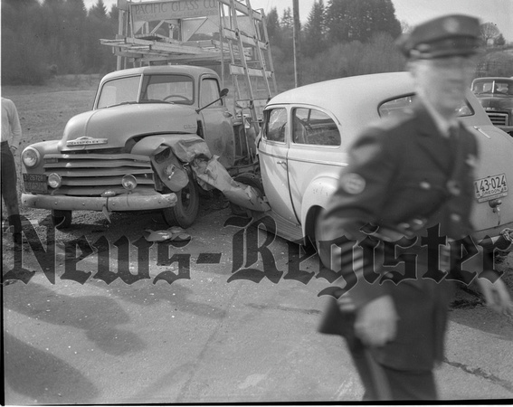 1949-11-17 Accidents 3.jpeg