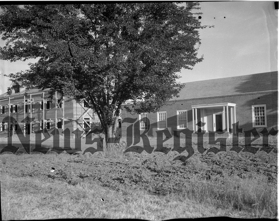 1946-8 Linfield- Construction of Women's dorm and new Cook Memorial Infirmary.jpeg