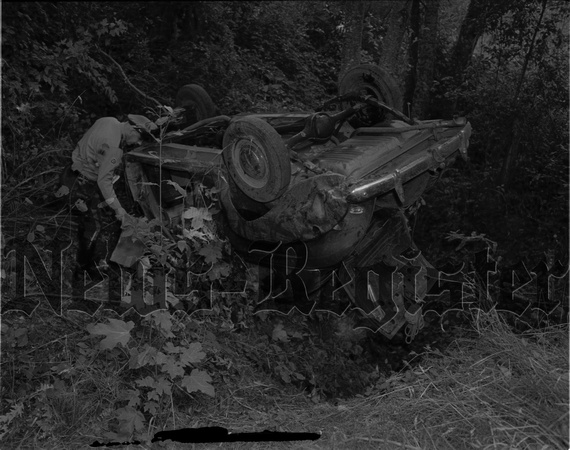 1950-9-21 Accident near Lafayette 1.jpeg