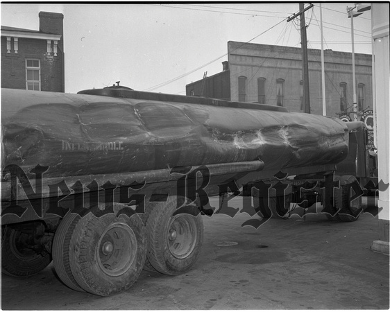 1945-9 Fire Dept. Oil tanker damaged in upset Pix used for Pearson not in TR.jpeg