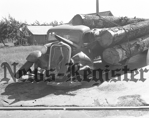 1937-7-15 Truck-train accicent at Sheridan crossing-4