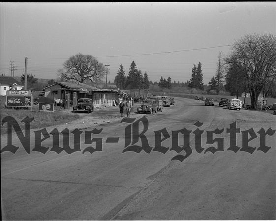 1949-4 Wreck truck and car at Dayton Wye 2.jpeg