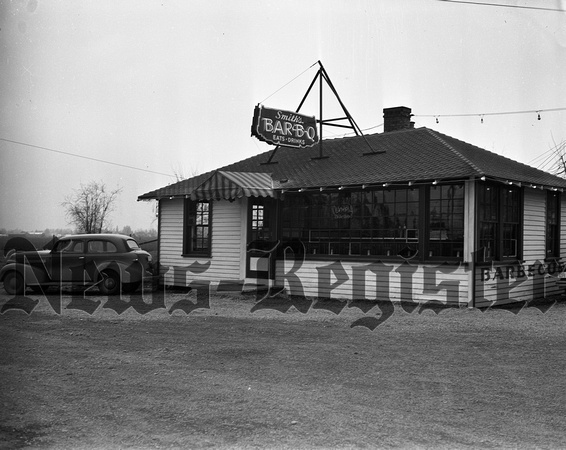 1940-1 Smith's Barbecue