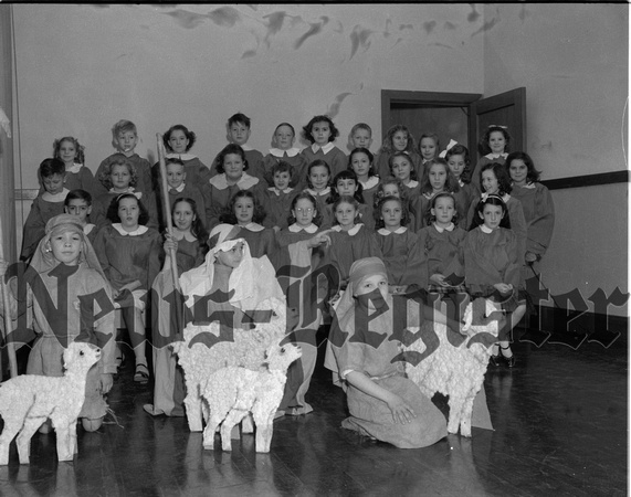 1946 or 1947 Columbus School Christmas 2.jpeg