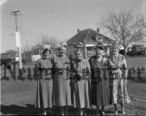 1955-4-6 Hobby gardeners make Easter hats.jpeg