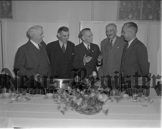 1944-10 Guy Cordon banquet.jpeg