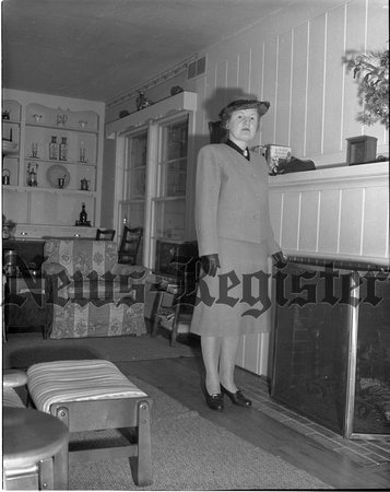 1945-11-8 Mrs. George Miller and Mrs. Ada Milne- Yamhill.jpeg