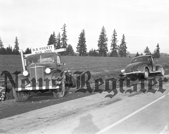 1940-1-13 MVA truck car accident-1