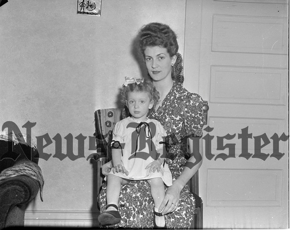 1945-7-5 Australian Brides Mrs. Toney Cinnamon & Daughter of Mac, Mrs. Vean Cronk of Amity 1.jpeg