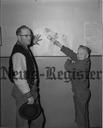 1955-4-11 Crayon Skill wins $5 Prize 1.jpeg