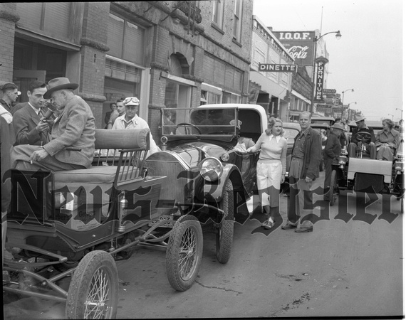 1949-8-6 Oregon Historic Automobile Soc. trip to Pacific City 1.jpeg