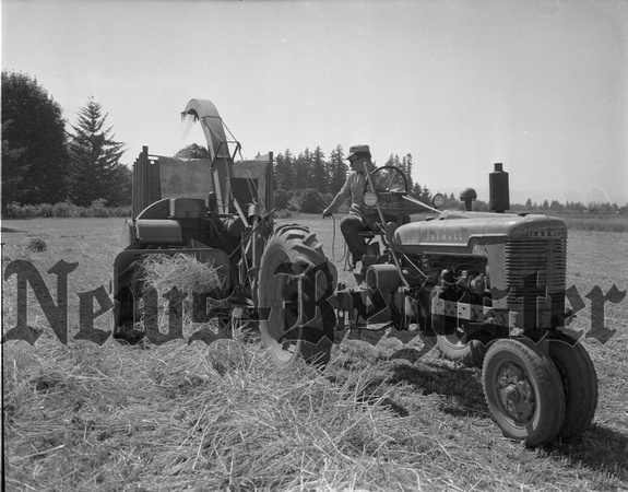 1949-6 Warmington Hay Implement 2.jpeg