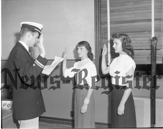 1949-8-18 First County Women in WAVES Reserve.jpeg