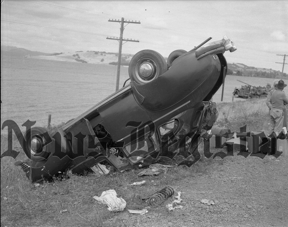 1949-8-25 Accident car and truck 1.jpeg