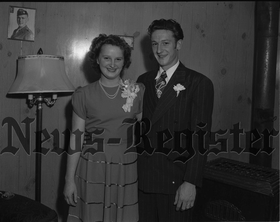 1949-10 Beckner-Taylor Wedding 2.jpeg