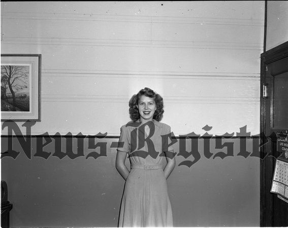 1945-11-29 Johniebelle Haenny, Willamina V-Queen candidate.jpeg