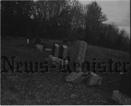 1951-1-11 Cemetery vandalsiim 1.jpeg