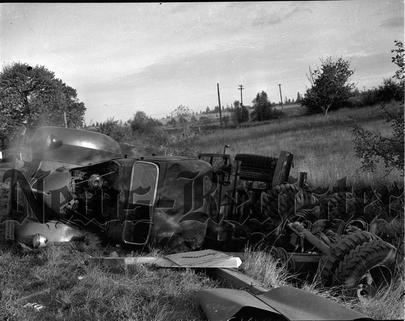 1947-1948  Wrecks and scenes of them 13.jpeg