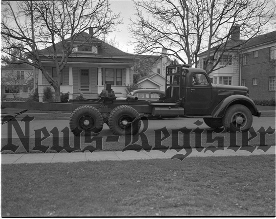 1944-6 Courtemanche Chain Drive Log Truck.jpeg
