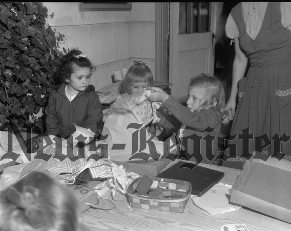 1948-1949 Children's birthday parties 1.jpeg