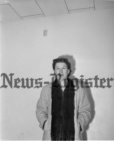 1949-12-22 Peterson, Lulu-court reporter.jpeg