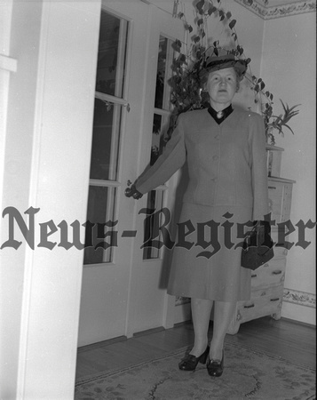 1945-11-8 Mrs. George Miller and Mrs. Ada Milne- Yamhill 1.jpeg