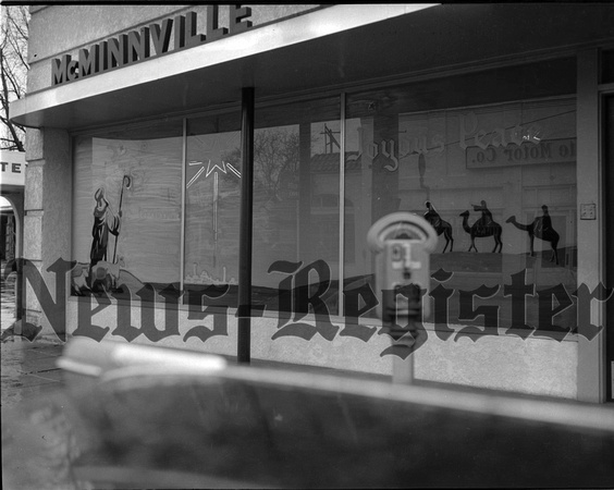 1947-12 Holiday Store Window displays 3.jpeg